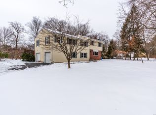 111 Comstock Hill Ave, Norwalk, CT 06850