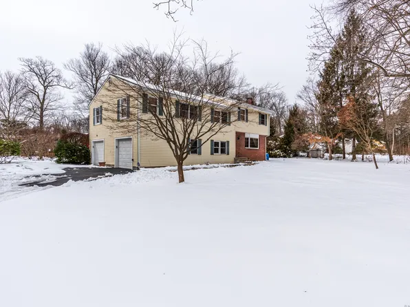 111 Comstock Hill Avenue, Norwalk, CT 06850