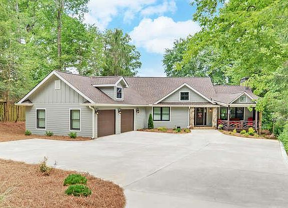 3rd image of 759 Beech Cove Dr