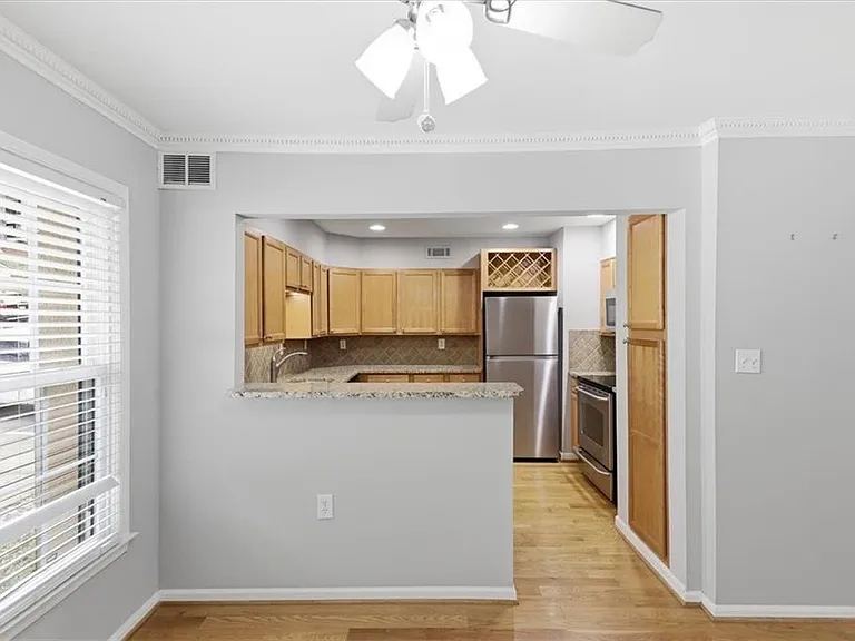 54 La Rue Pl NW — Photo 4