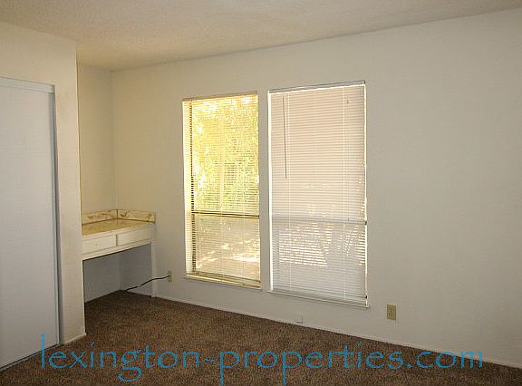 4th image of 2742 Hurley Way