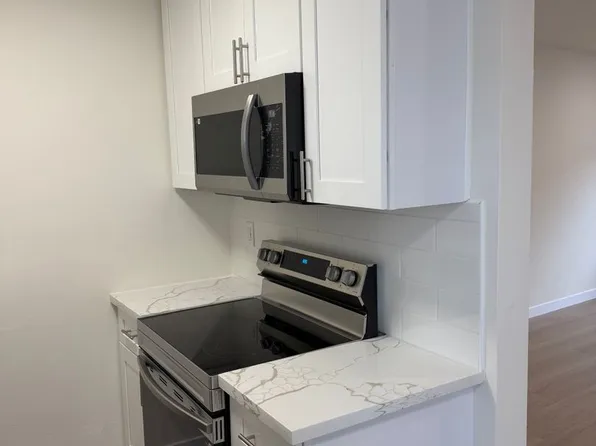 15526 Nordhoff St #X29, North Hills, CA 91343