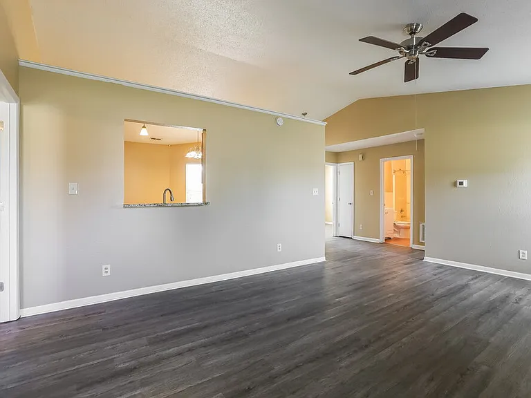1418 Green Spring Way — Photo 3