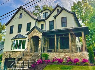 3822 30th Rd N, Arlington, VA 22207