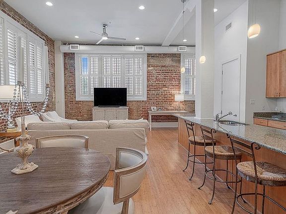 4th image of 801 Saint Joseph St #5