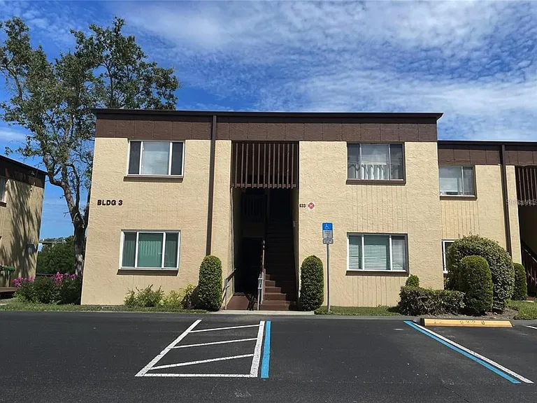 633 N Keene Rd #C — Photo 1