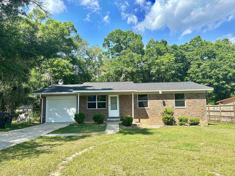 1st image of 3433 Blue Jay Dr