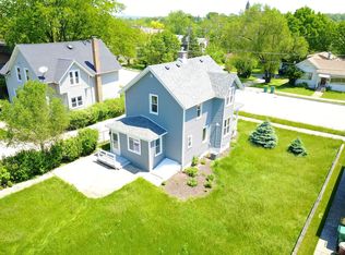 714 State St, Lemont, IL 60439