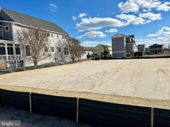 120 5th St, Bethany Beach, DE 19930