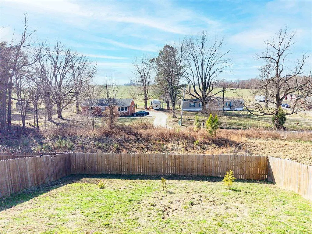 3 bed, 2.0 bath, $1,795 — Photo 2