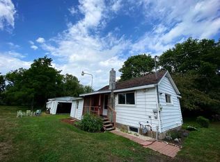 23 1/2 Walnut St, Potsdam, NY 13676