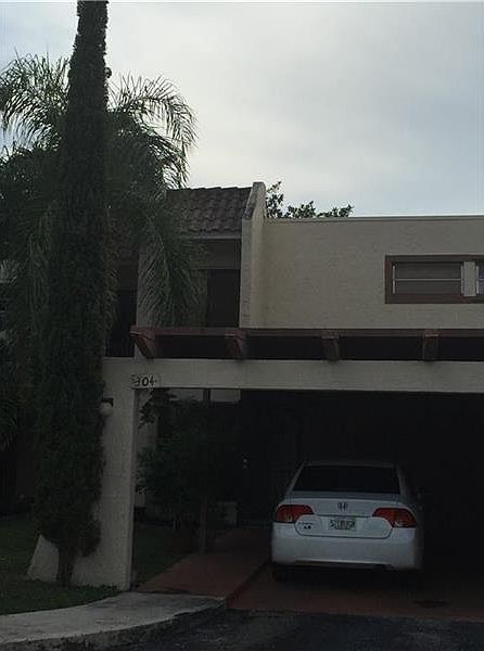 1st image of 6506 Kendale Lakes Dr APT 304