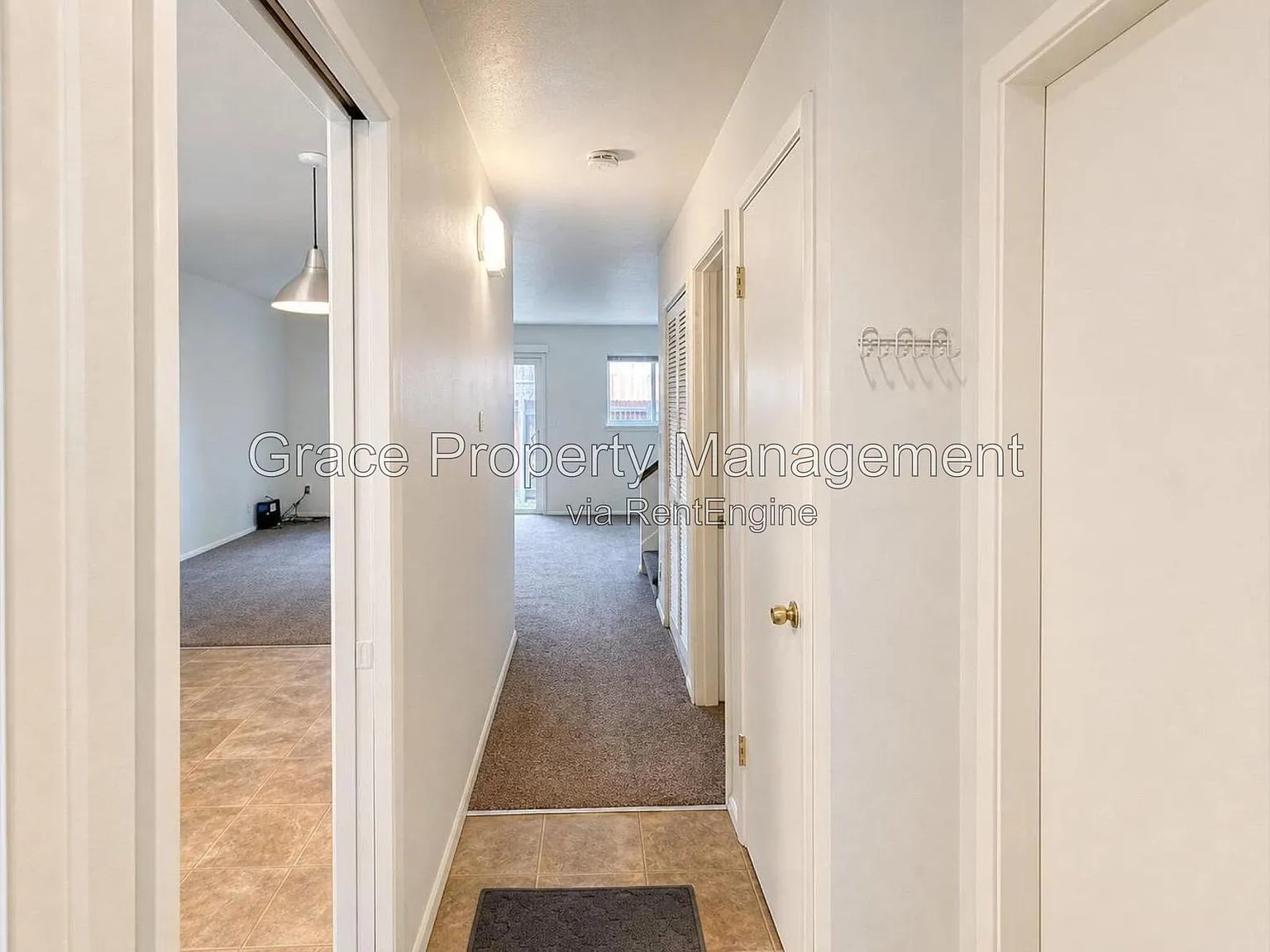 3 bed, 2.5 bath, 1795 sqft, $3,150 — Photo 2