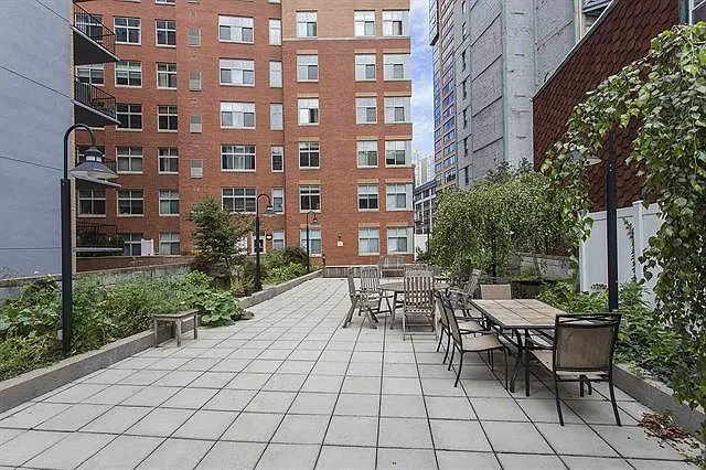 143 Morgan St #8A — Photo 10
