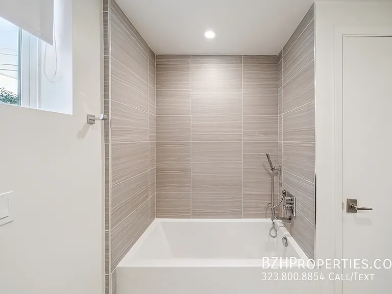 Bedford Twenty - Luxury Condos — Photo 48