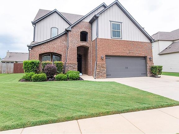 2nd image of 7238 Garden Wood Ct