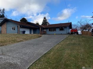 225 Holly Ln, Cosmopolis, WA 98537