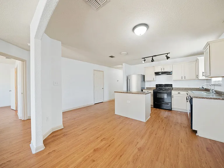 5706 Texas Cyn — Photo 14