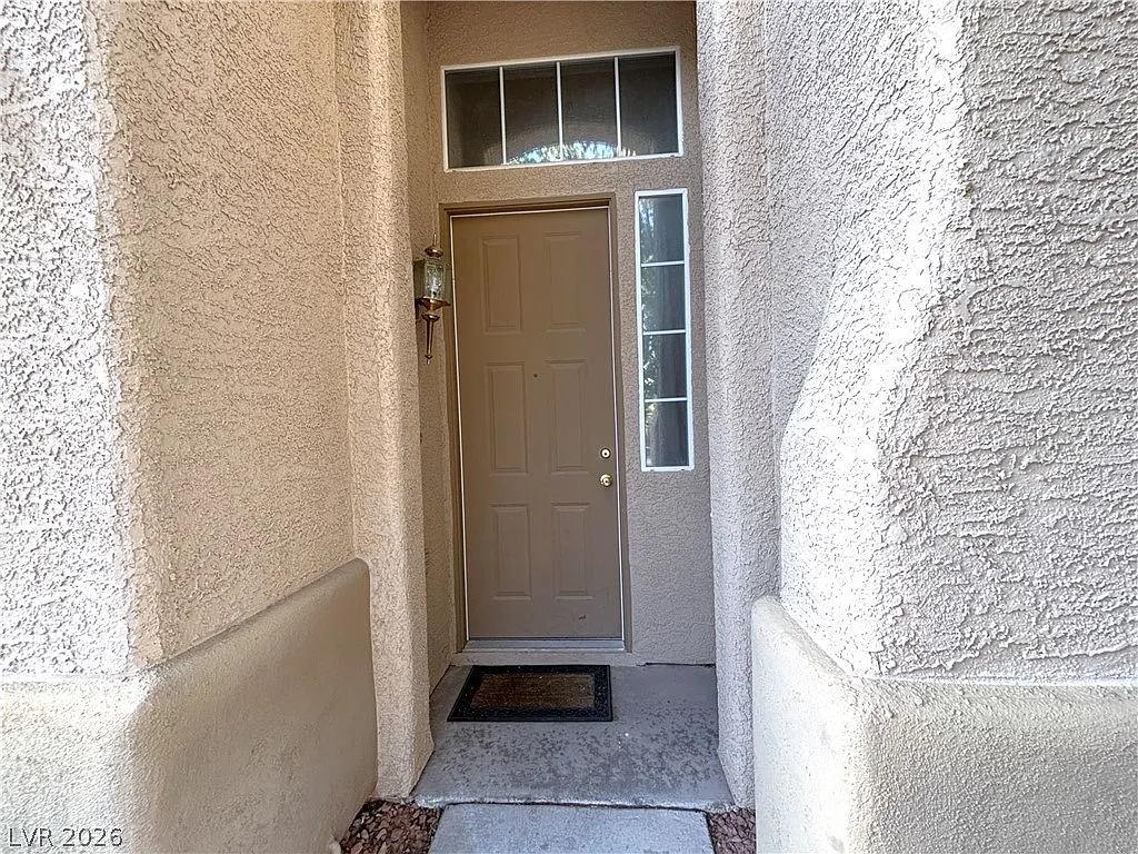 3 bed, 2.0 bath, 1654 sqft, $1,950 — Photo 2