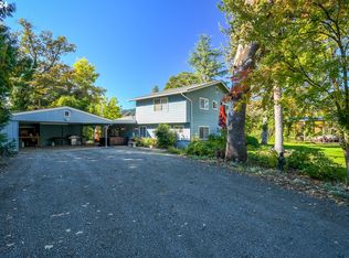 2559 Glenbrook Loop Rd, Riddle, OR 97469