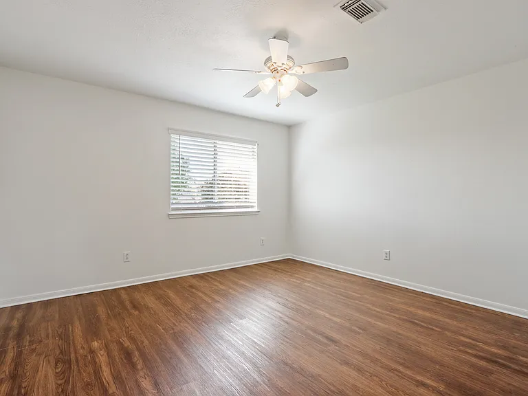 15127 Green Whisper Dr — Photo 23