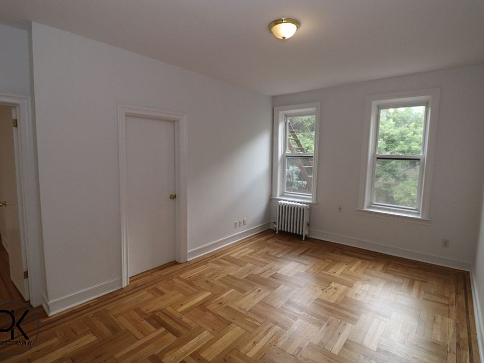 1st image of 298 Eckford St #2A