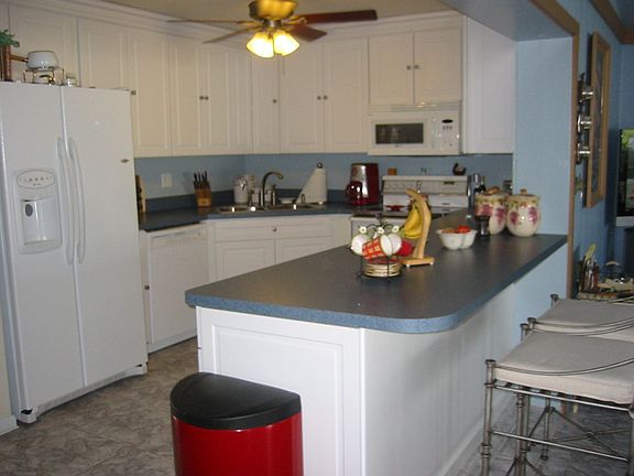 3rd image of 205 SW 45th St