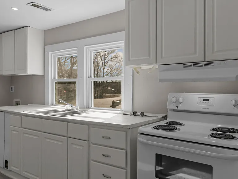 610 Wondertown Dr — Photo 12
