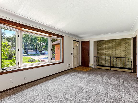 5th image of 2841 119th Ave NW