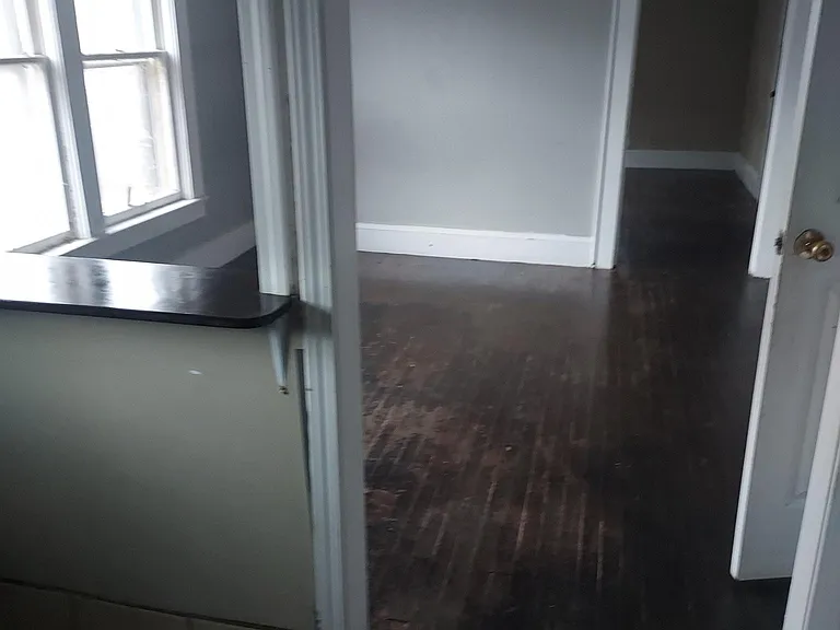 500 E Meeting St #3 — Photo 5