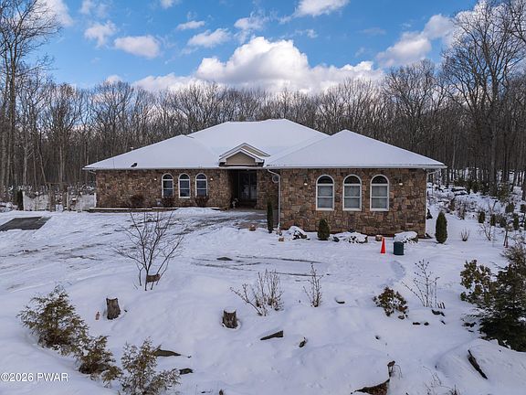 2nd image of 1415 Dewberry Dr
