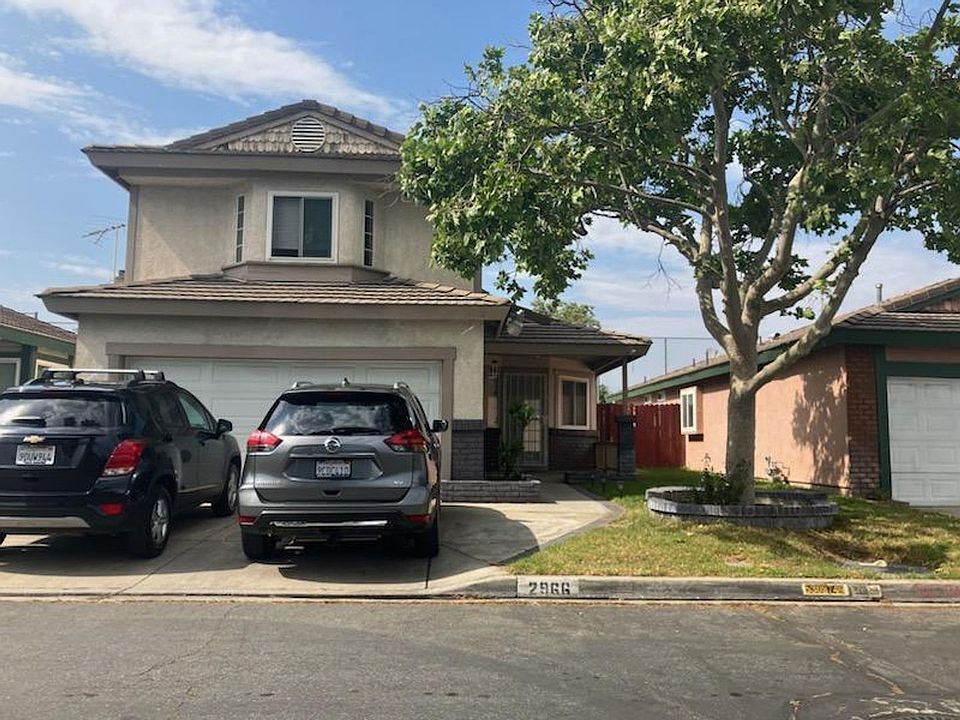 2nd image of 2966 W Santolinas St