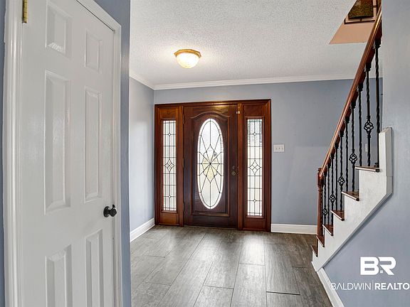2nd image of 5770 Chester Ct