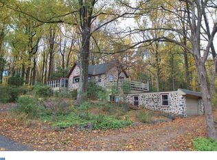 16 Suisse Haus Ln, Zionsville, PA 18092