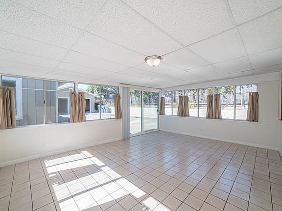 Huge bonus / living room