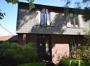 6 Winston Ct, Amherst, MA 01002