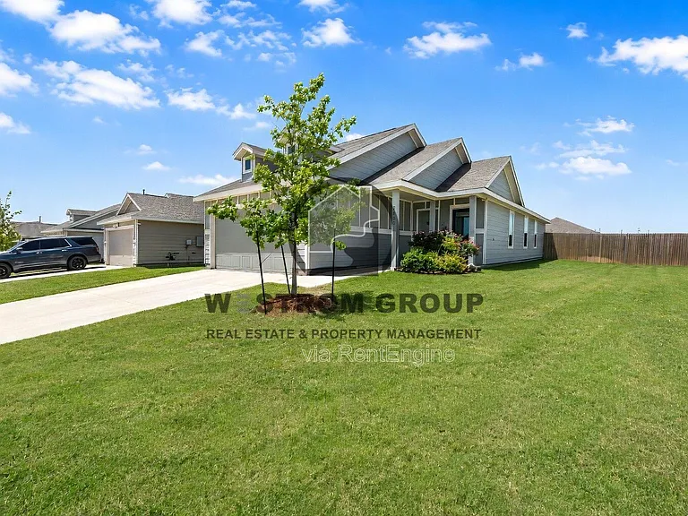 2800 Slatewood Dr — Photo 4