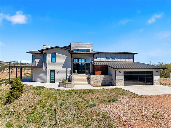 2nd image of 2111 Vantage Cir