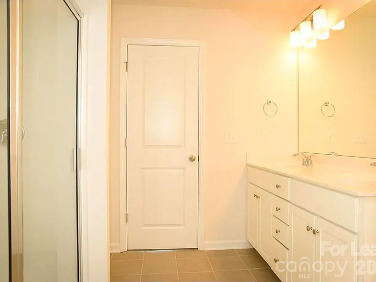 9331 Arbor Creek Dr — Photo 8