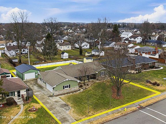 3rd image of 4274 Moore Ave