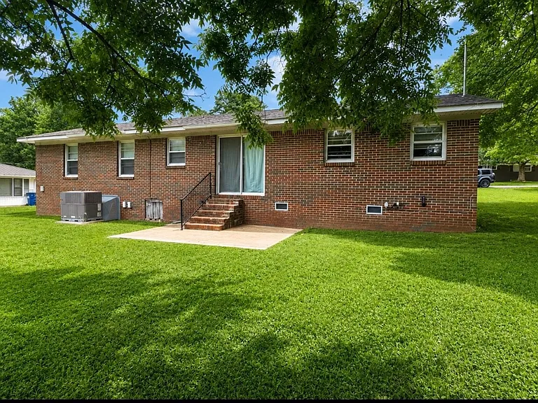 407 Pecan Ave — Photo 14