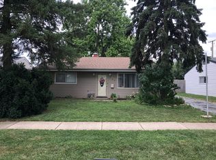 147 W Manchester Dr, Wheeling, IL