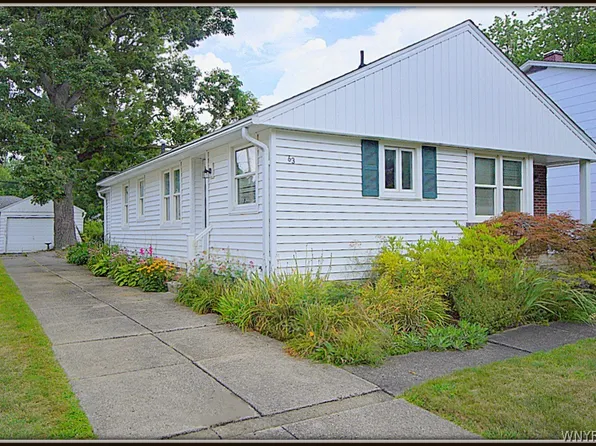 63 Charlestown Rd, Amherst, NY 14226