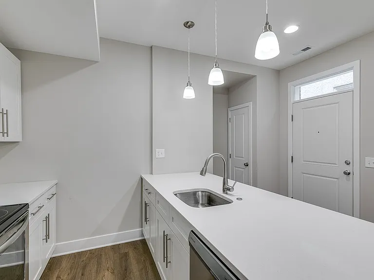 1218 N 6th St #1 — Photo 7