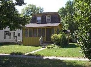 123 10th St N, Moorhead, MN 56560