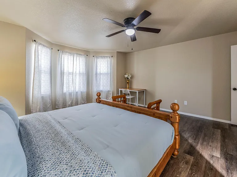 11415 Roadrunner — Photo 11