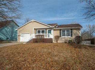 33382 W 87th Cir, De Soto, KS 66018