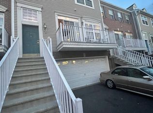 6 Kissam Ct, Jersey City, NJ 07305