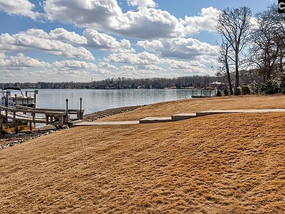 3rd image of 510 Yachting Rd