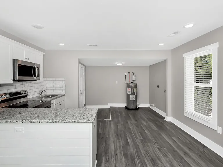 908 Fairway Dr NW — Photo 12